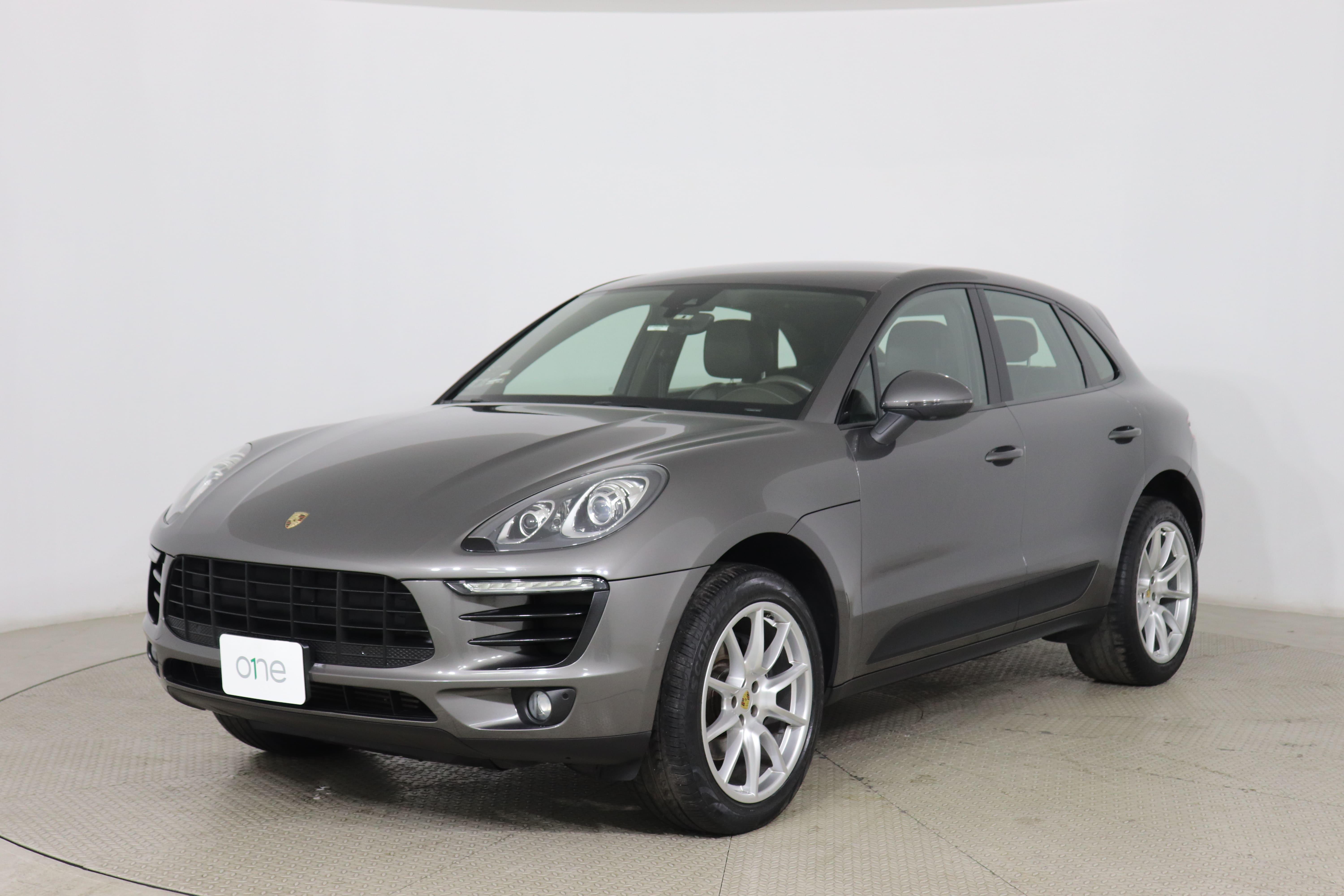 PORSCHE MACAN - One MACAN