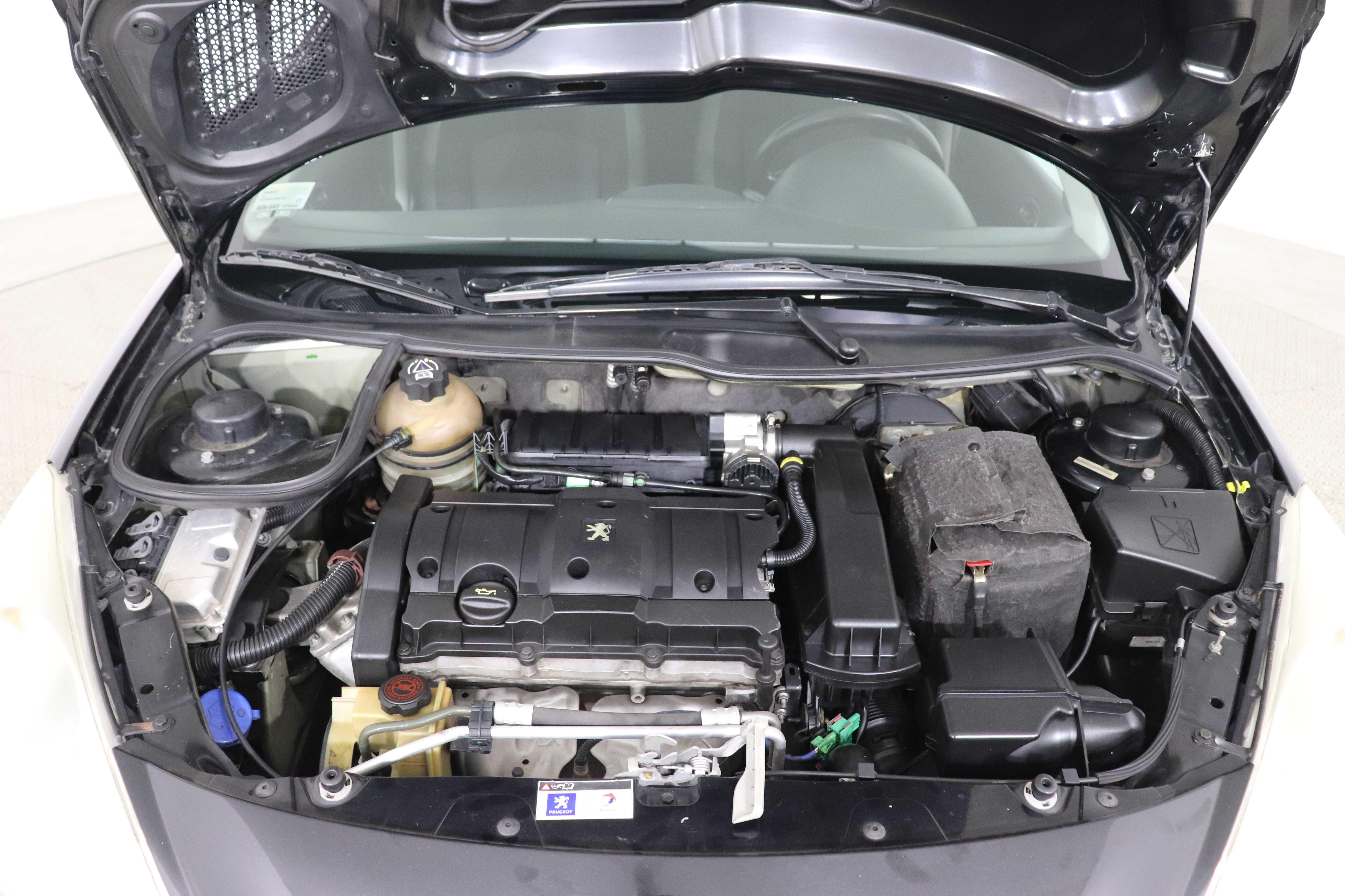 PEUGEOT 207 - One 207