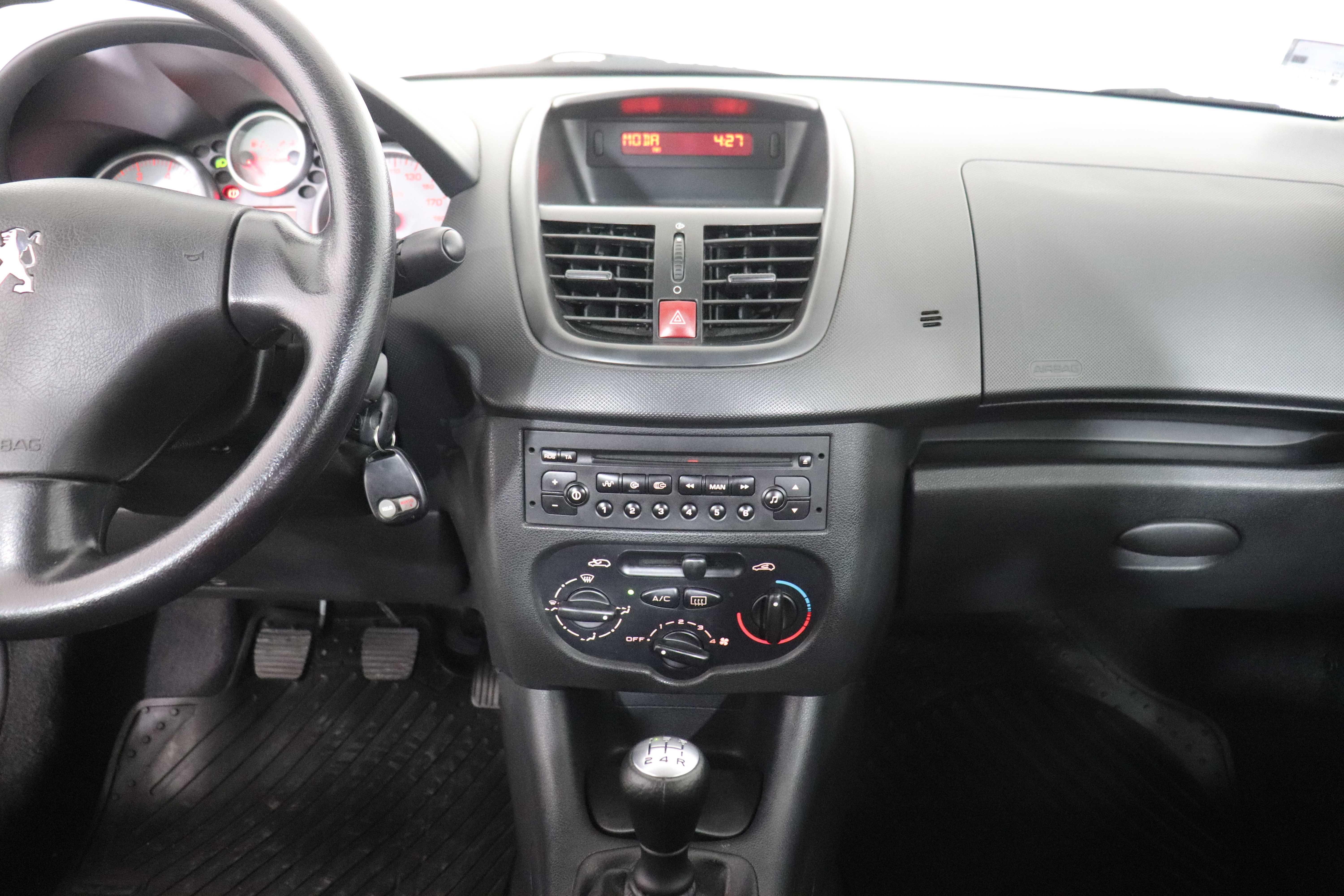 PEUGEOT 207 - One 207