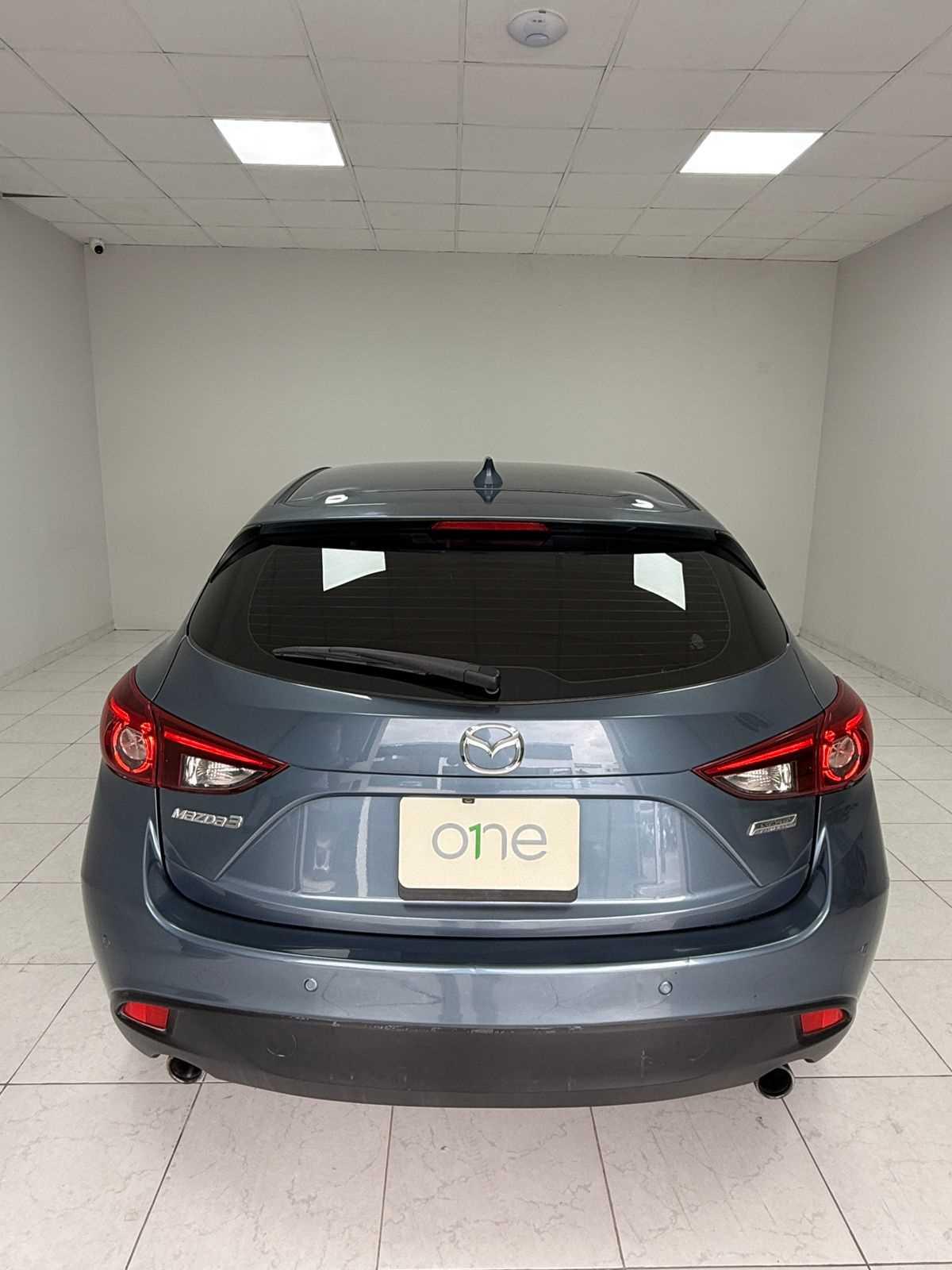 MAZDA 3 - One 3