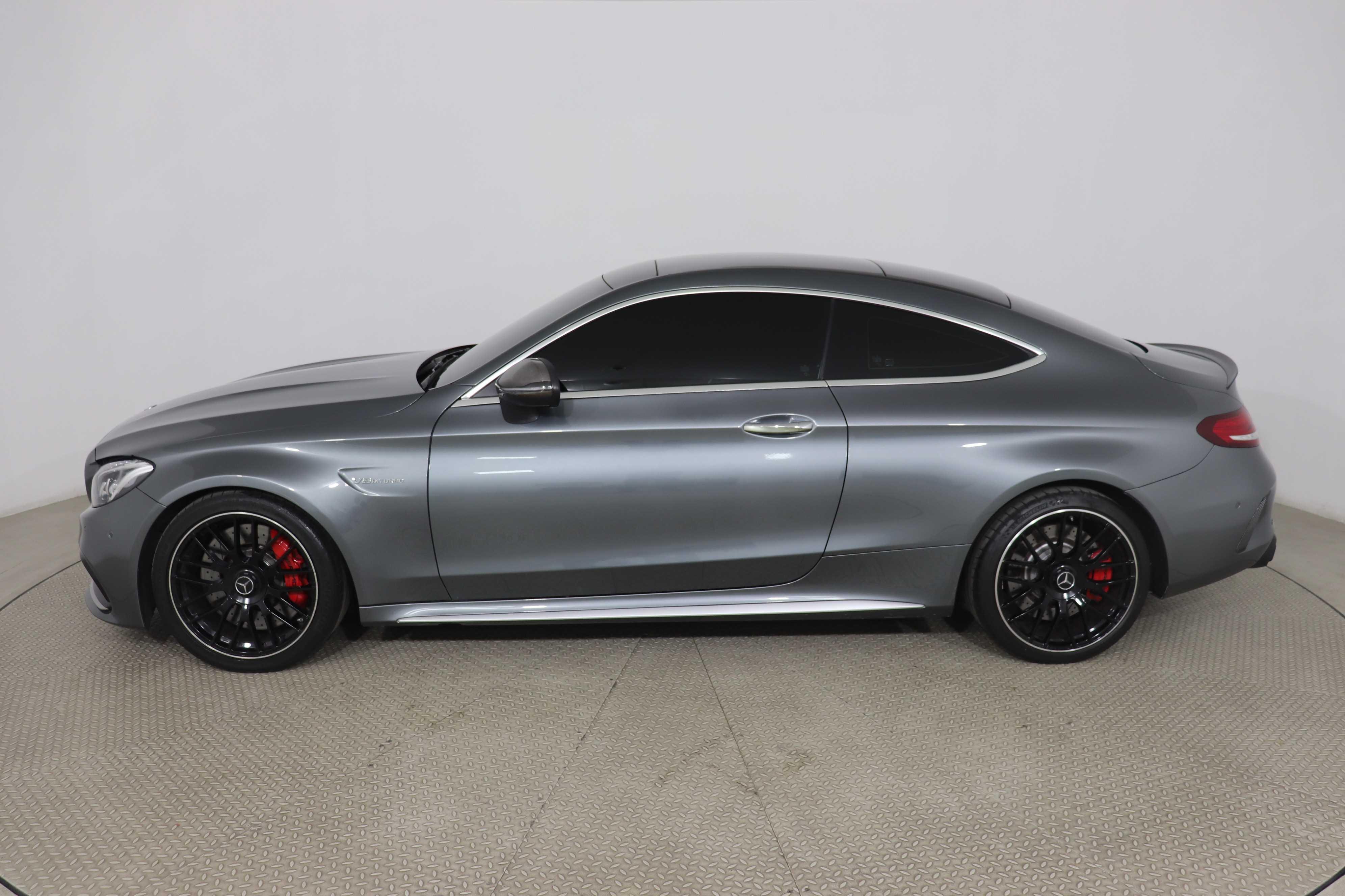 MERCEDES-BENZ C 63 AMG S COUPE - One C 63 AMG S COUPE