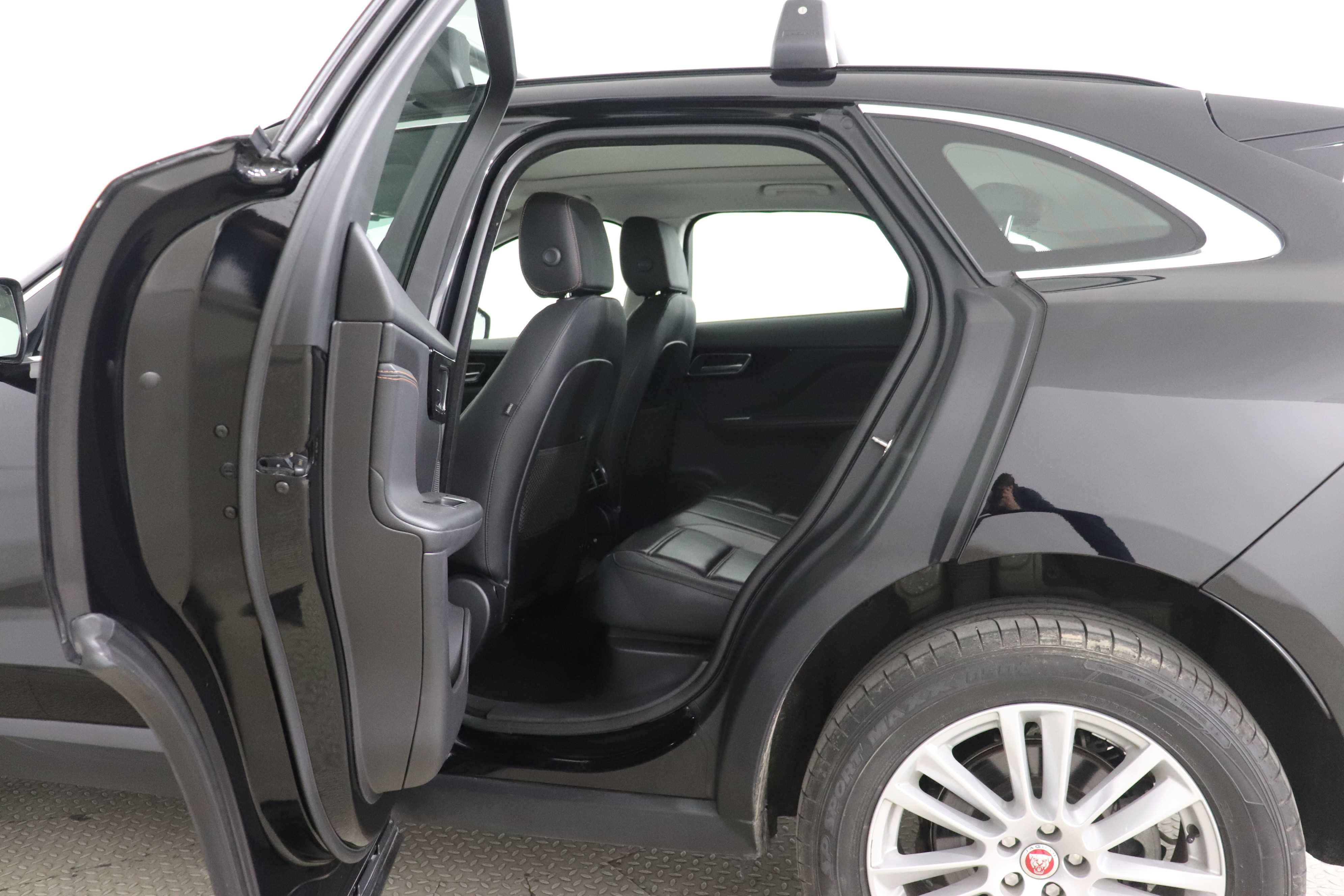 JAGUAR F-PACE - One F-PACE