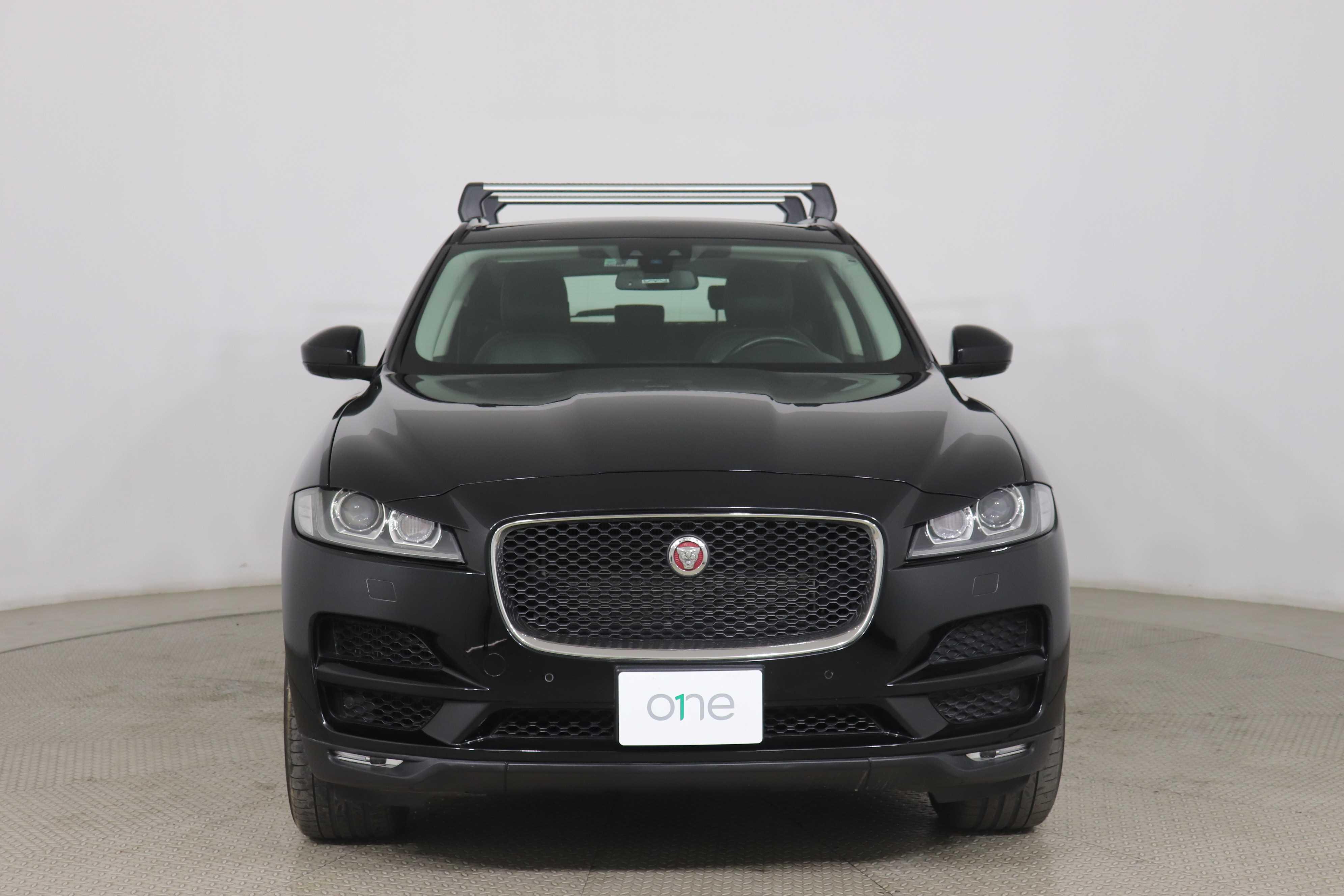 JAGUAR F-PACE - One F-PACE