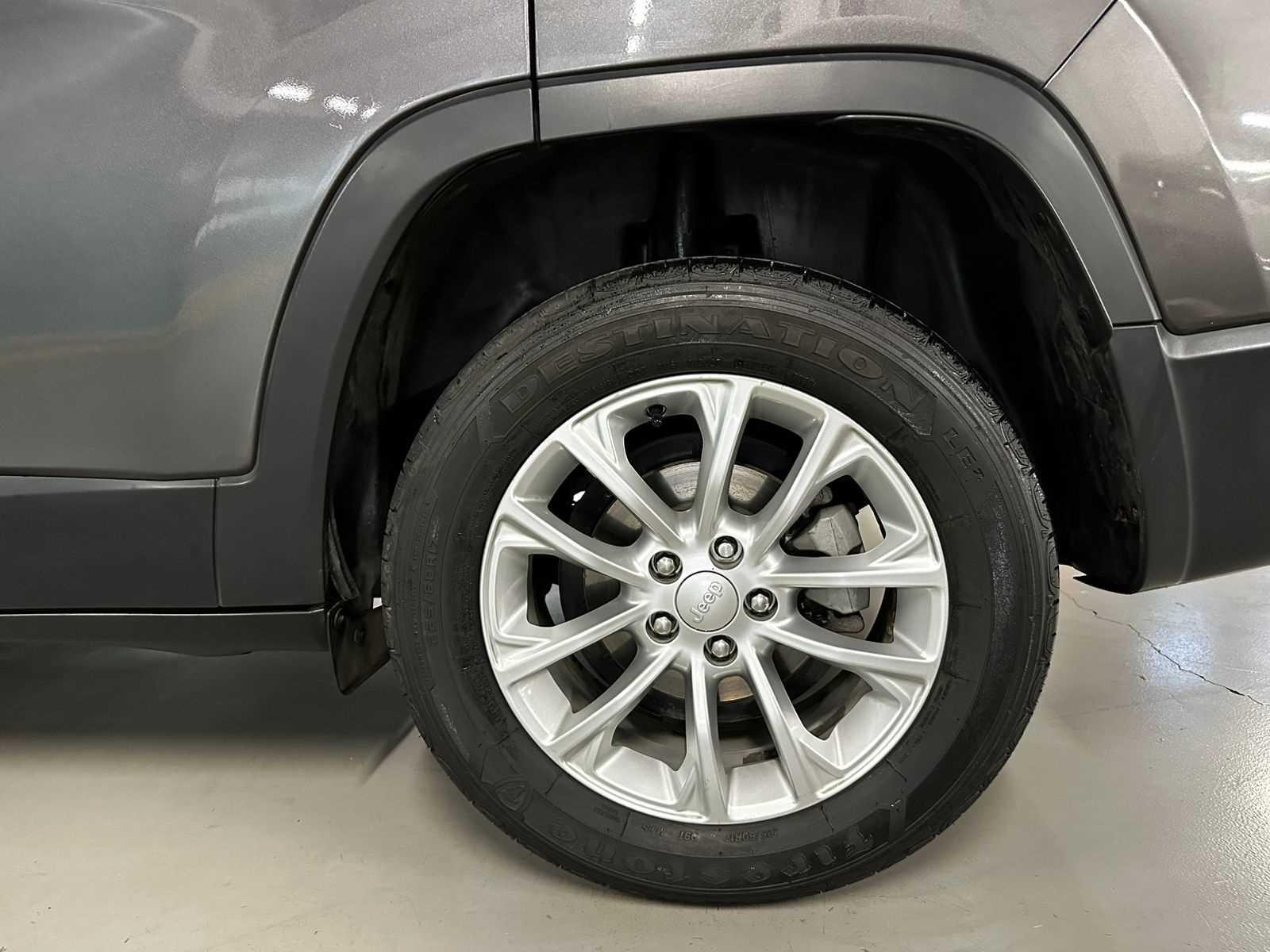 JEEP CHEROKEE - One CHEROKEE