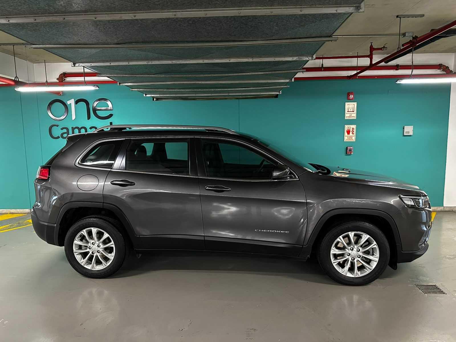 JEEP CHEROKEE - One CHEROKEE