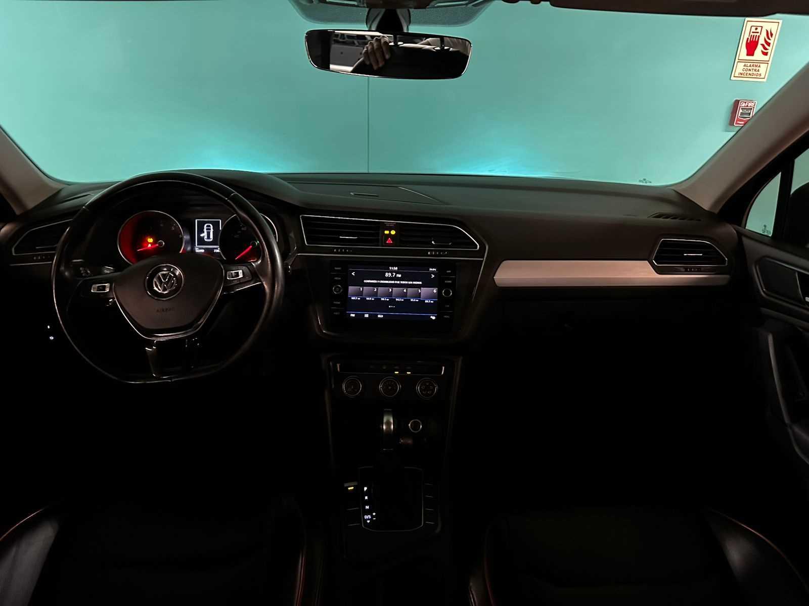 VOLKSWAGEN TIGUAN - One TIGUAN