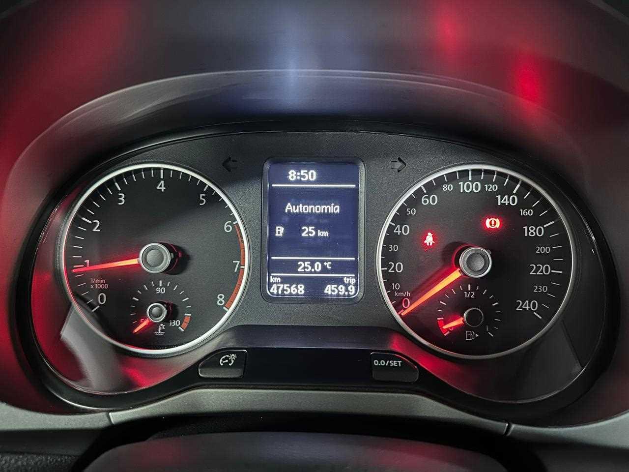 VOLKSWAGEN CROSSFOX - One CROSSFOX