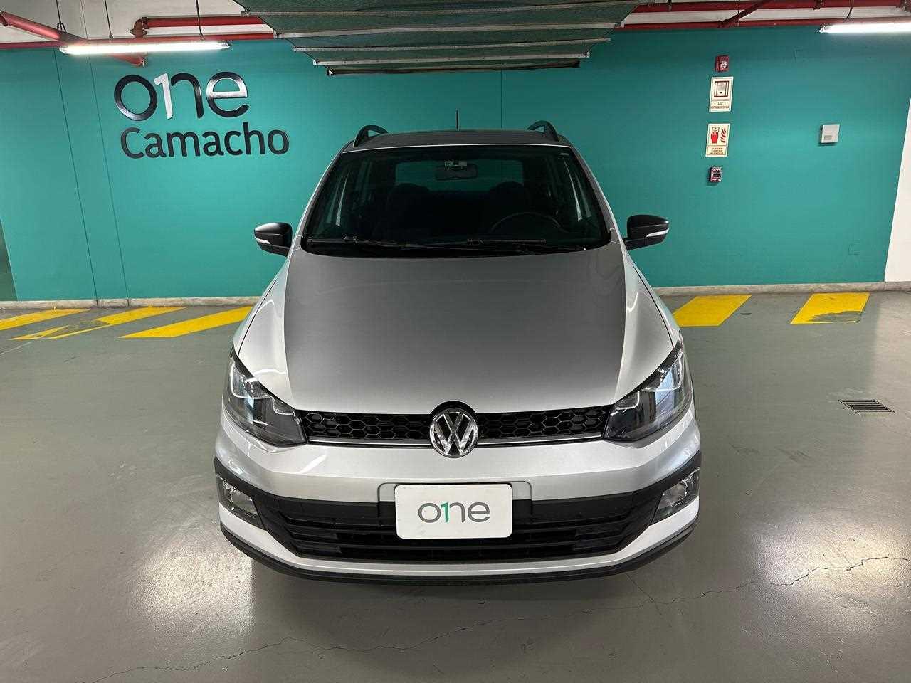 VOLKSWAGEN CROSSFOX - One CROSSFOX