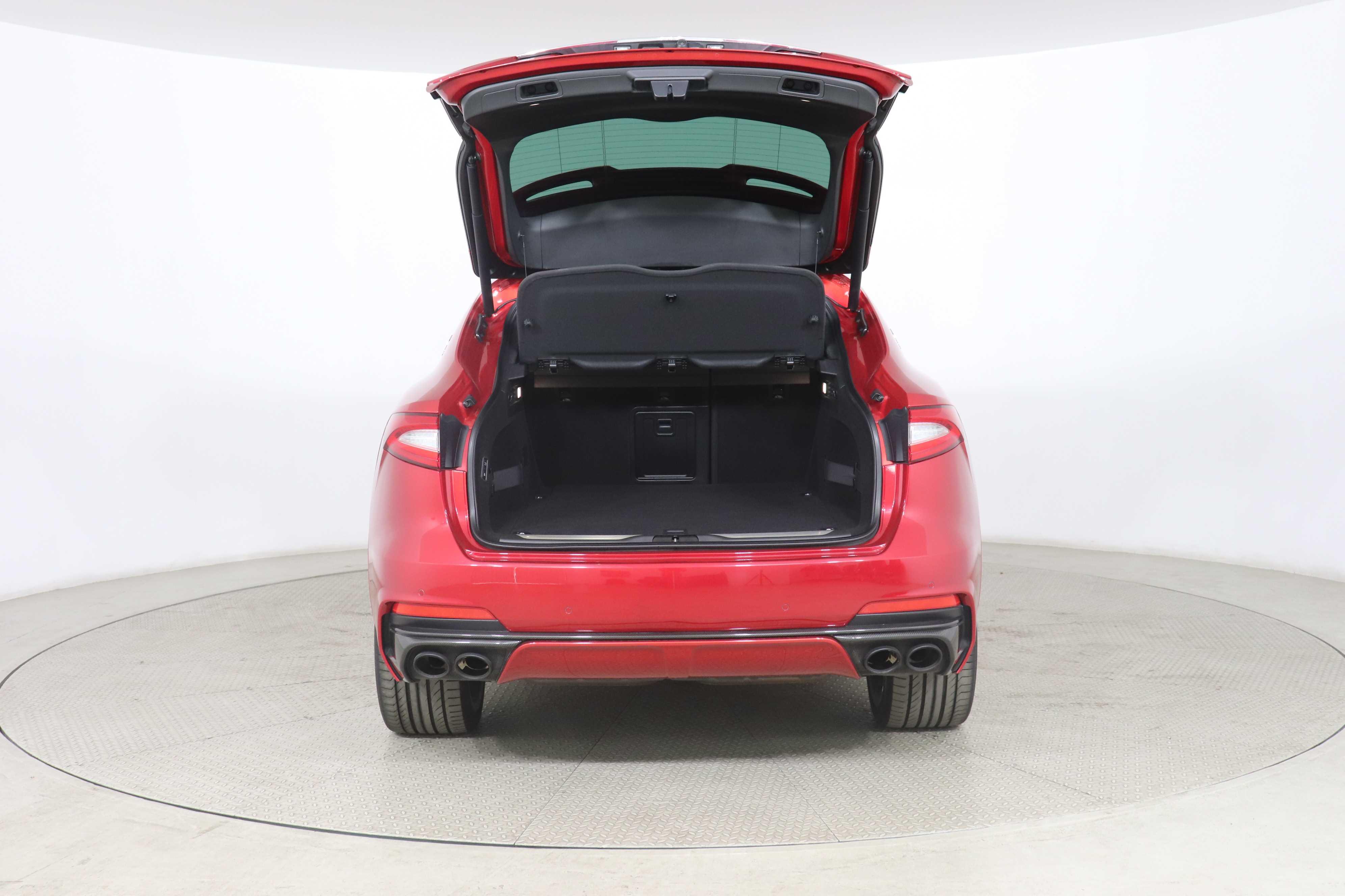 MASERATI LEVANTE - One LEVANTE