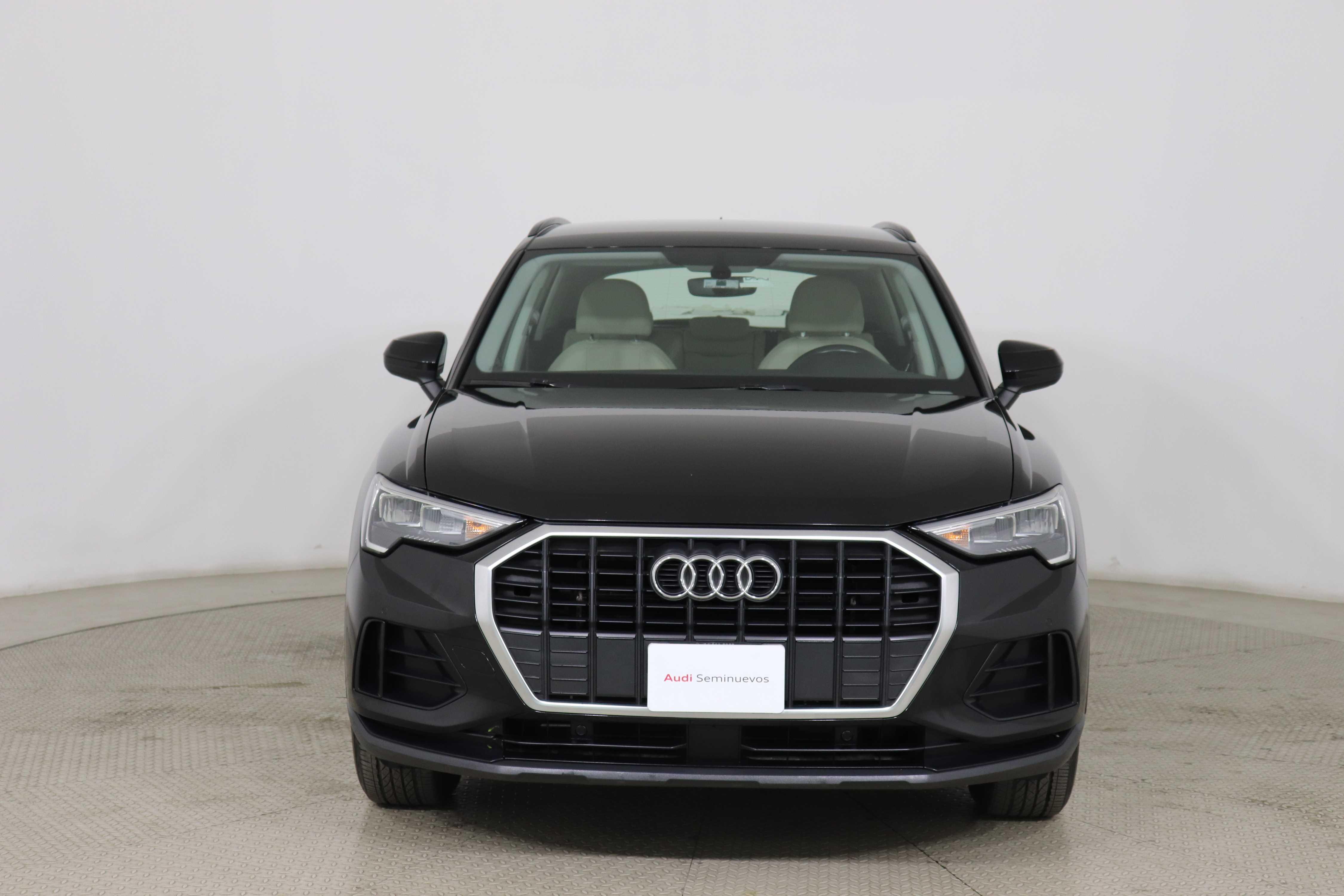 AUDI Q3 - One Q3