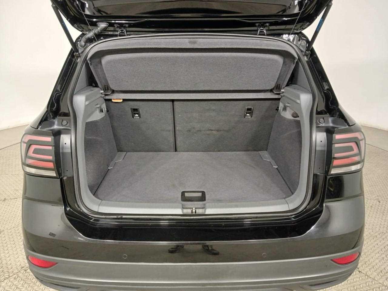 VOLKSWAGEN T-CROSS - One T-CROSS