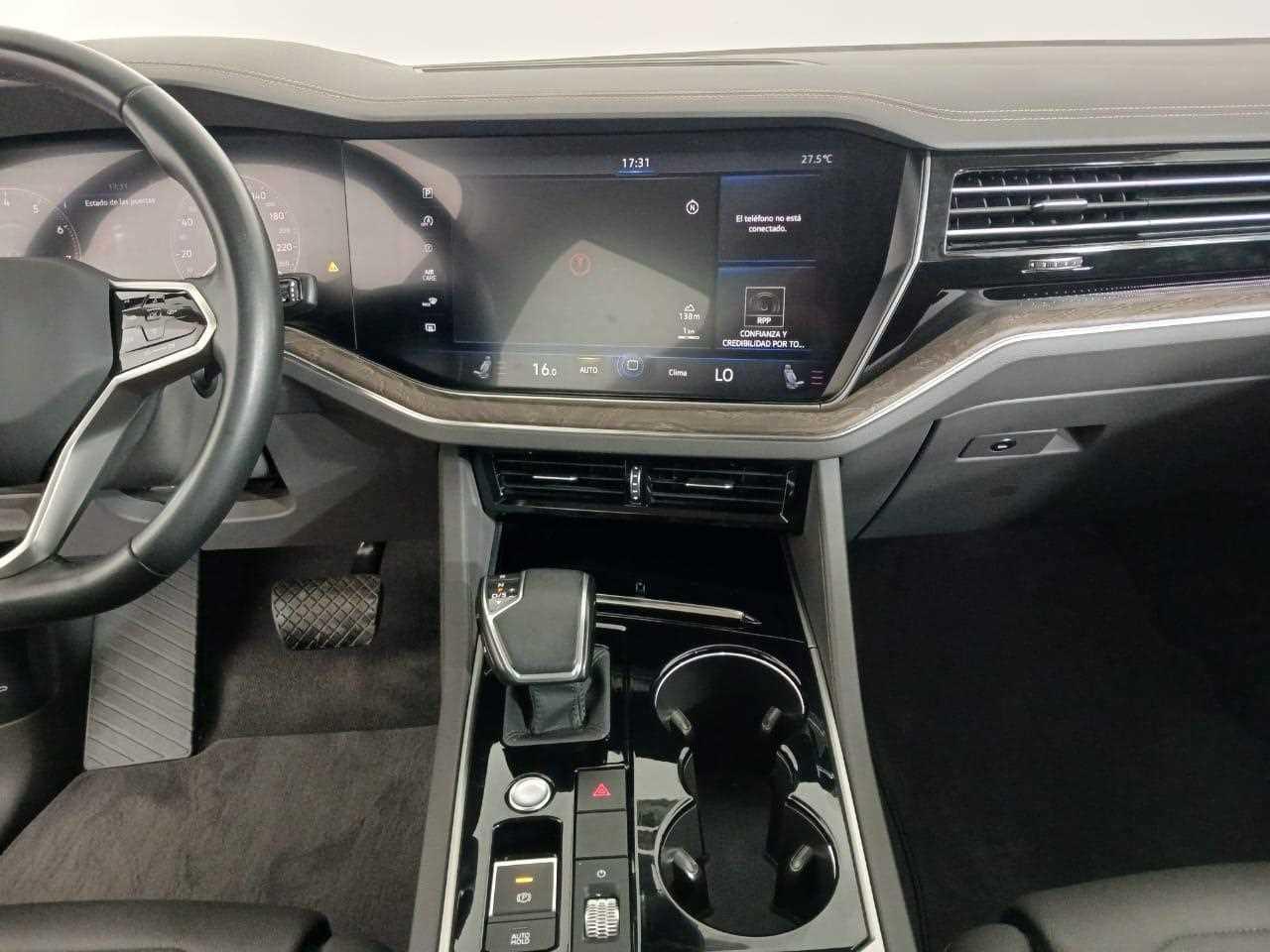 VOLKSWAGEN TOUAREG - One TOUAREG