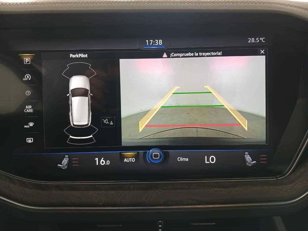 VOLKSWAGEN TOUAREG - One TOUAREG