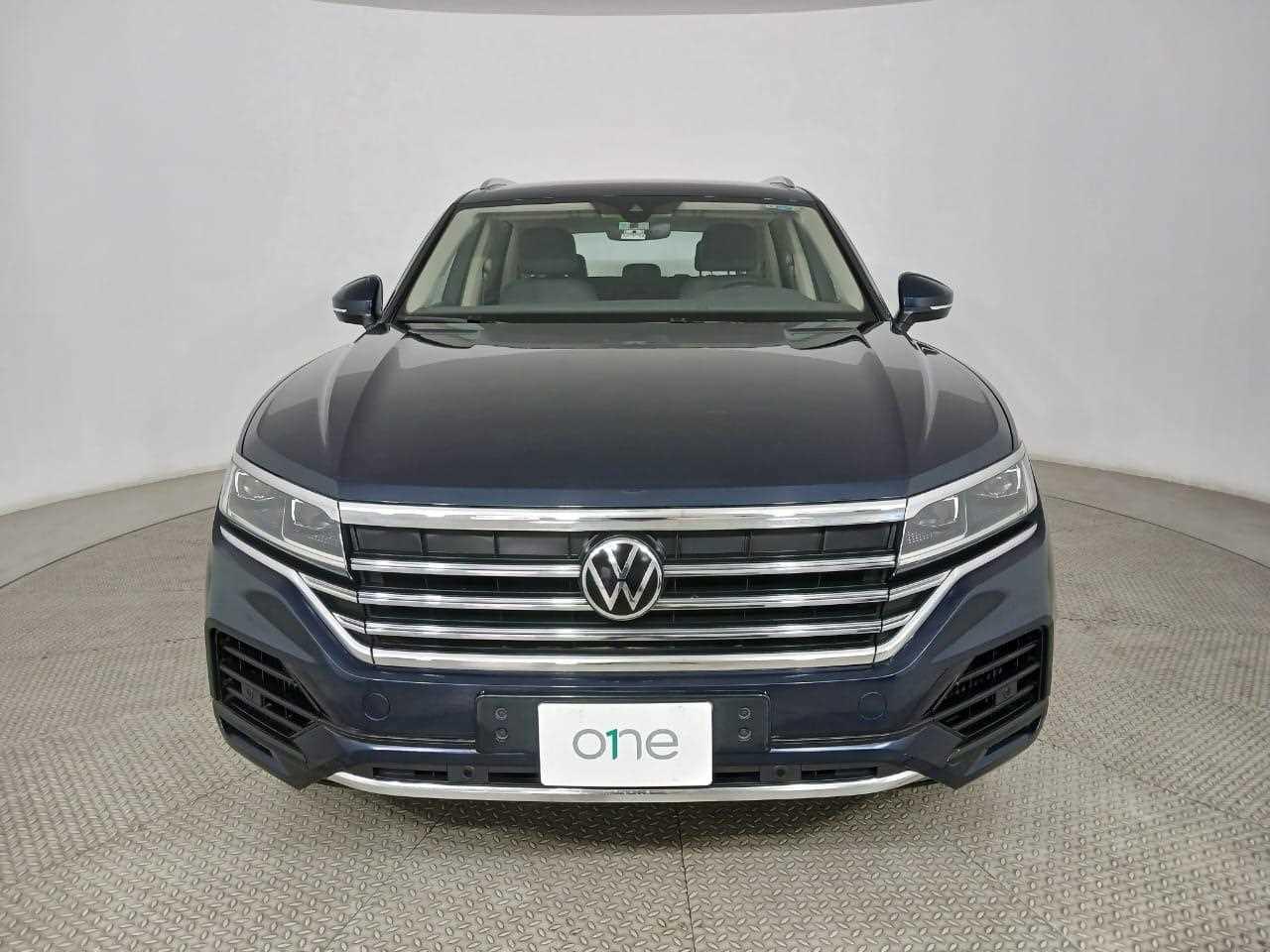 VOLKSWAGEN TOUAREG - One TOUAREG