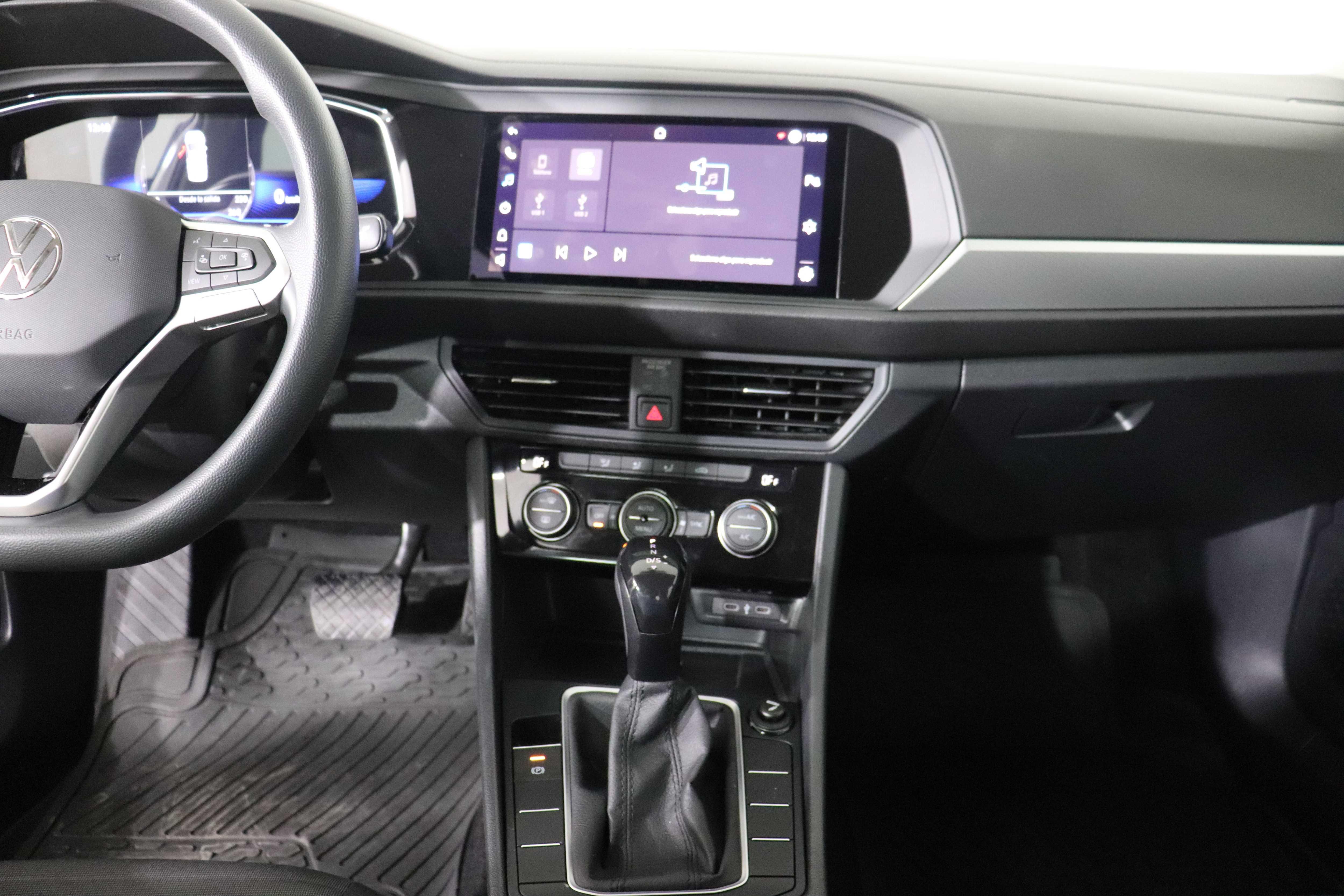 VOLKSWAGEN JETTA - One JETTA