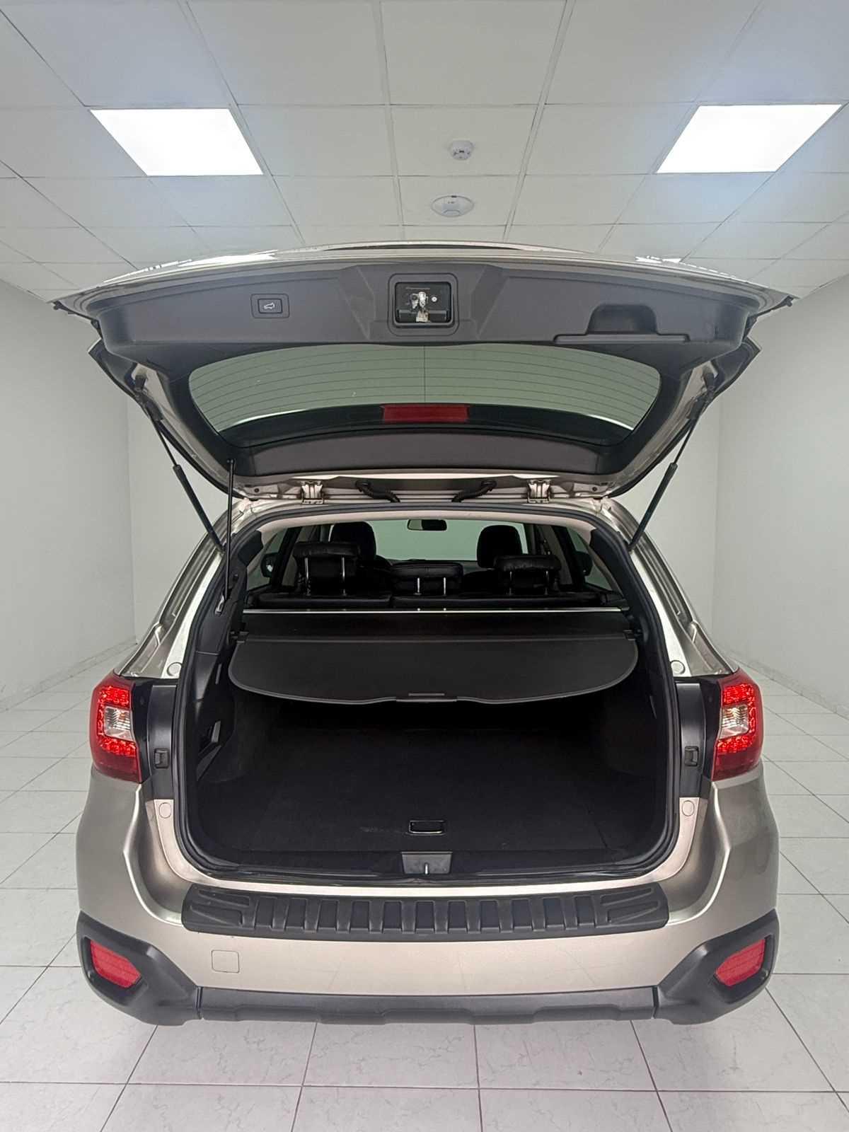 SUBARU OUTBACK - One OUTBACK