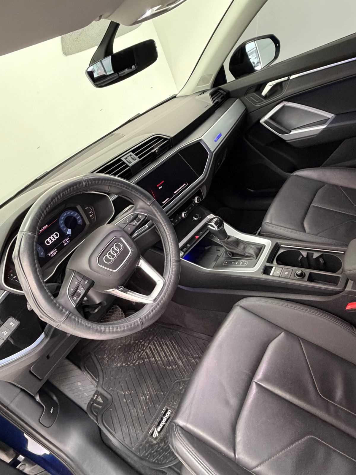 AUDI Q3 SPORTBACK - One Q3 SPORTBACK