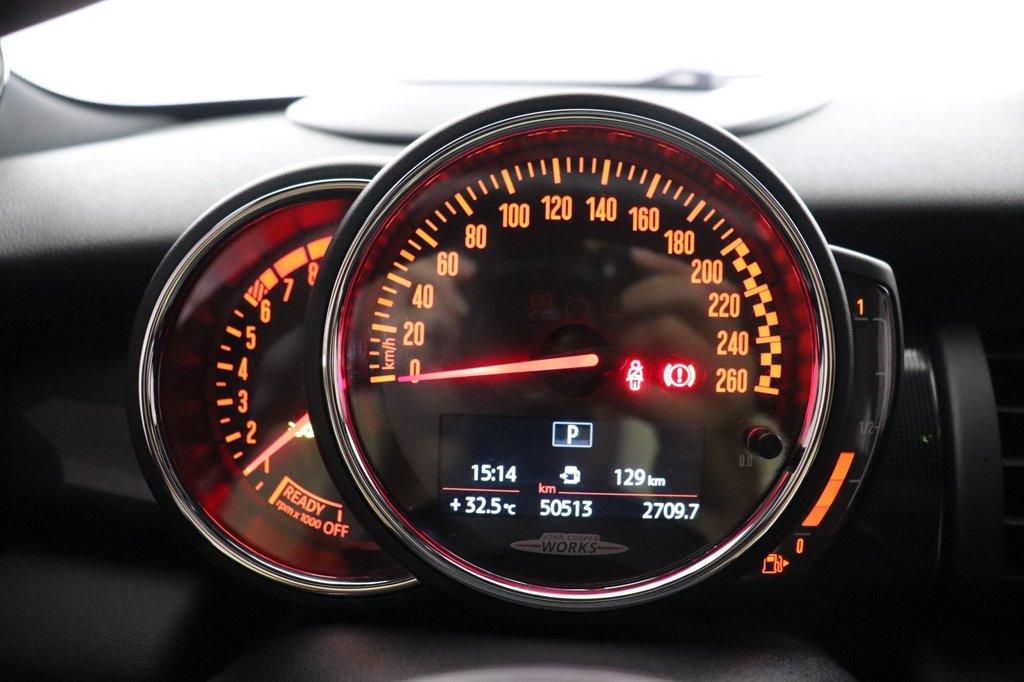 MINI HATCH - One HATCH